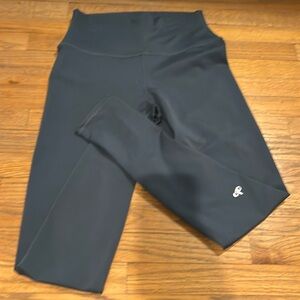 NWOT ALO yoga airbrush leggings medium deep jade